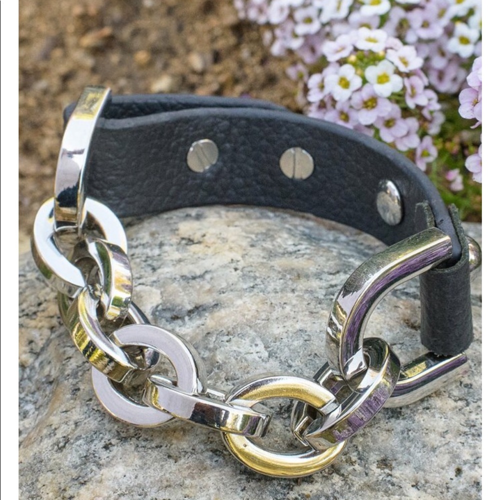NWT MASSI LEATHER EQUESTRIAN BRACELET (GREY/SILVER